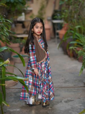 Alternative view of ivy - 10